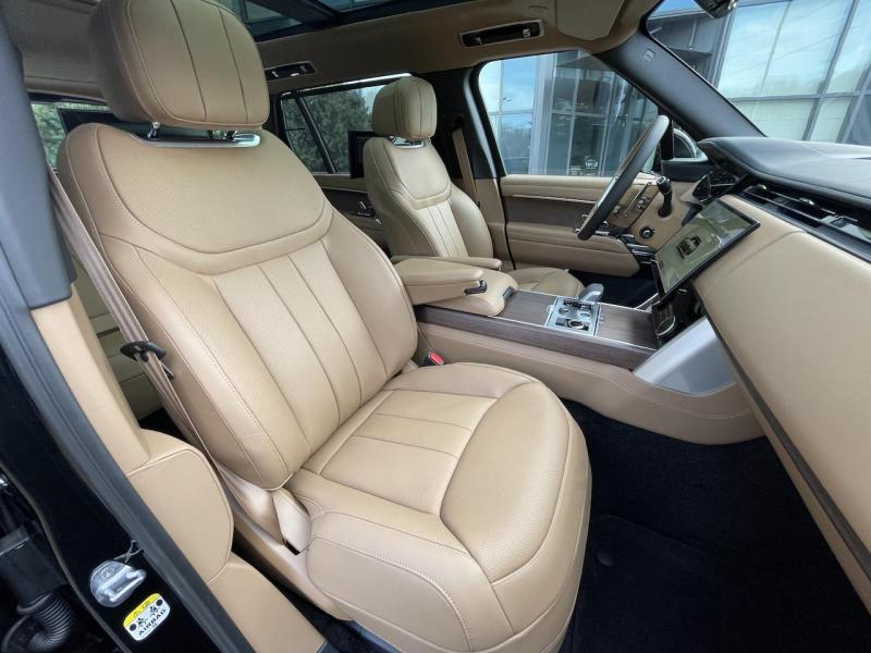Купить Land-Rover Range-Rover L460 Autobioraphy LWB бензин 2024 id-1006351 в Киеве, Фото №[delta]