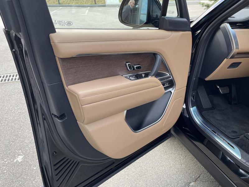 Купить Land-Rover Range-Rover L460 Autobioraphy LWB бензин 2024 id-1006351 в Киеве, Фото №[delta]