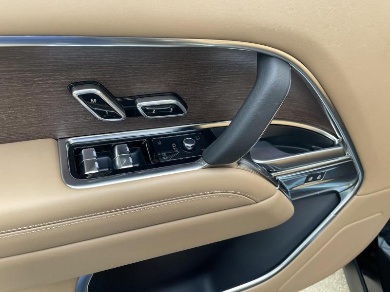 Купить Land-Rover Range-Rover L460 Autobioraphy LWB бензин 2024 id-1006351 в Киеве, Фото №[delta]