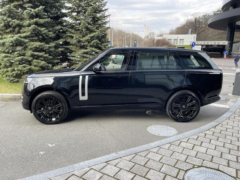 Купить Land-Rover Range-Rover L460 Autobioraphy LWB бензин 2025 id-1006351 в Киеве, Фото №[delta]
