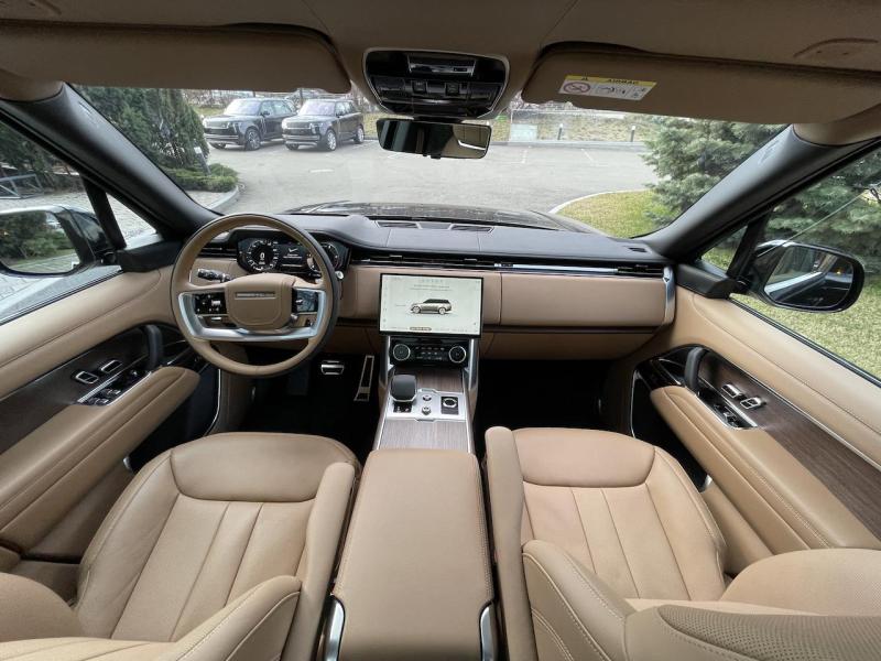 Купить Land-Rover Range-Rover L460 Autobioraphy LWB бензин 2025 id-1006351 в Киеве, Фото №[delta]