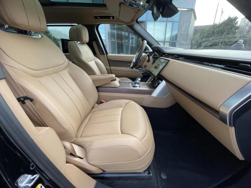 Купить Land-Rover Range-Rover L460 Autobioraphy LWB бензин 2025 id-1006351 в Киеве, Фото №[delta]