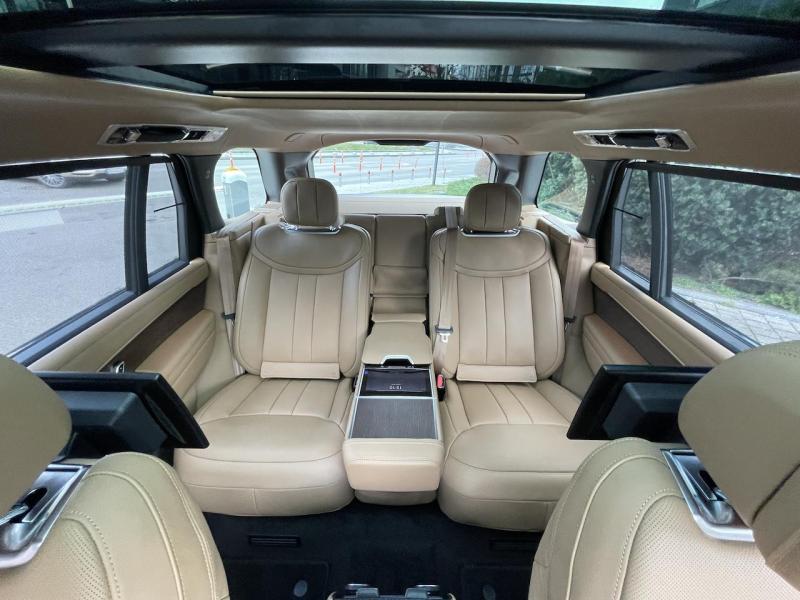 Купить Land-Rover Range-Rover L460 Autobioraphy LWB бензин 2025 id-1006351 в Киеве, Фото №[delta]