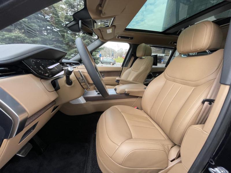 Купить Land-Rover Range-Rover L460 Autobioraphy LWB бензин 2025 id-1006351 в Киеве, Фото №[delta]