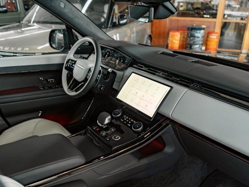 Купить Land-Rover Range-Rover Sport Autobiography дизель 2025 id-1006360 в Киеве, Фото №[delta]
