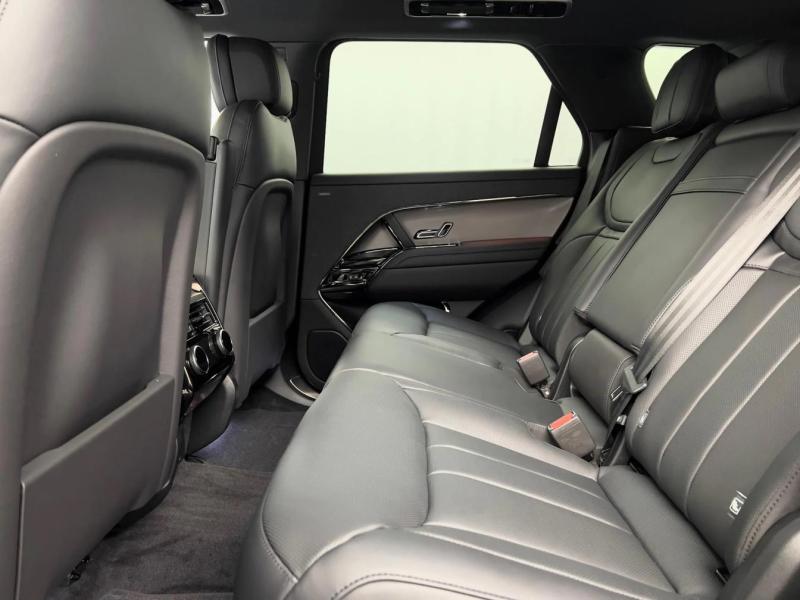 Купить Land-Rover Range-Rover Sport дизель 2025 id-1006359 в Киеве, Фото №[delta]