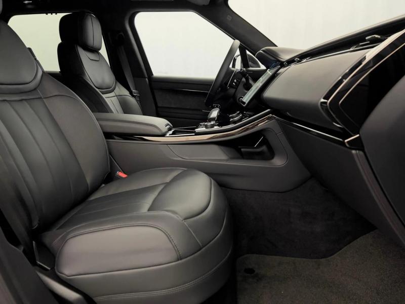 Купить Land-Rover Range-Rover Sport дизель 2024 id-1006358 в Киеве, Фото №[delta]