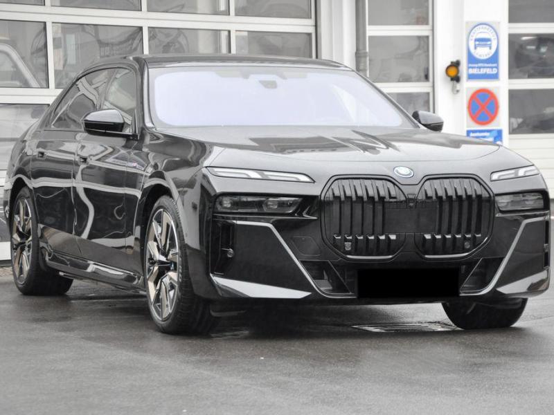 Купить BMW i7 xDrive60 электро 2024 id-1006369 в Киеве, Фото №[delta]