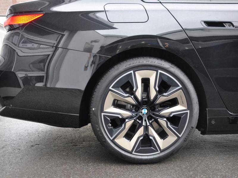 Купить BMW i7 xDrive60 электро 2024 id-1006369 в Киеве, Фото №[delta]