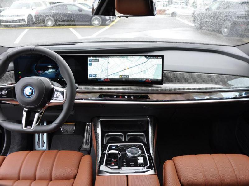 Купить BMW i7 xDrive60 электро 2024 id-1006369 в Киеве, Фото №[delta]