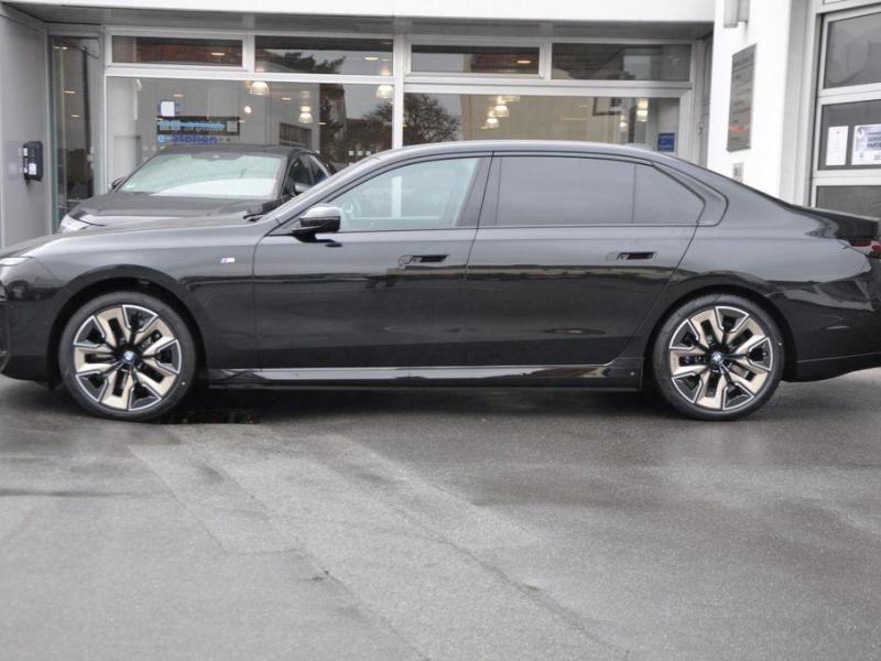 Купить BMW i7 xDrive60 электро 2025 id-1006369 в Киеве, Фото №[delta]