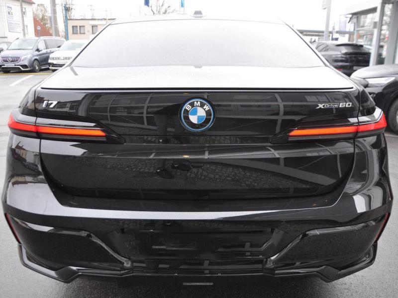 Купить BMW i7 xDrive60 электро 2025 id-1006369 в Киеве, Фото №[delta]