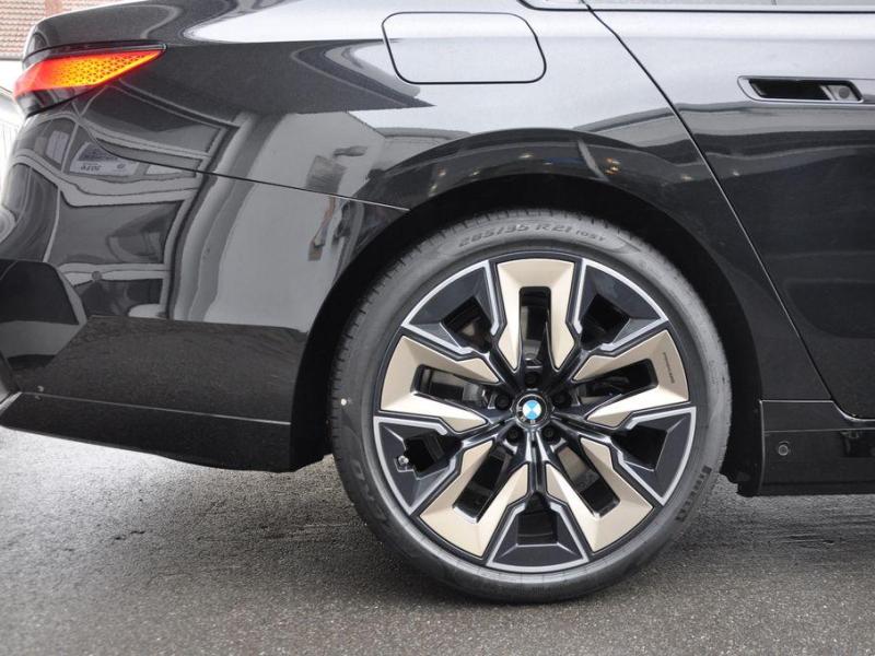 Купить BMW i7 xDrive60 электро 2025 id-1006369 в Киеве, Фото №[delta]