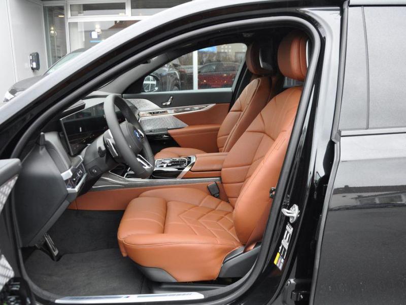 Купить BMW i7 xDrive60 электро 2025 id-1006369 в Киеве, Фото №[delta]