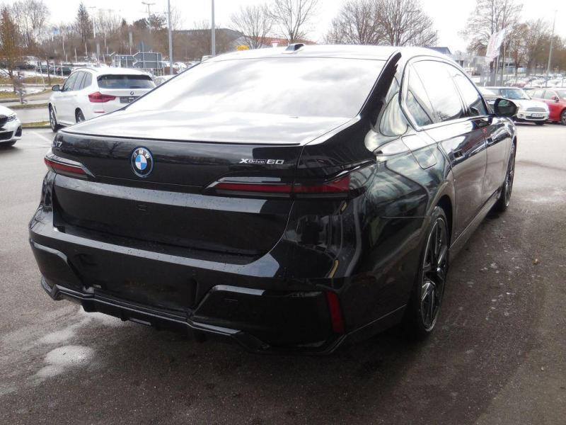 Купить BMW i7 xDrive60 электро 2025 id-1006373 в Киеве, Фото №[delta]
