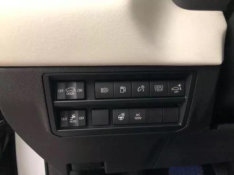 Купить Toyota Sequoia Capstone гибрид 2025 id-1006384 в Киеве, Фото №[delta]