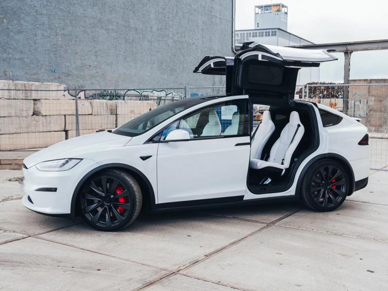 Купить Tesla Model X Plaid электро 2023 id-1006389 в Киеве, Фото №[delta]