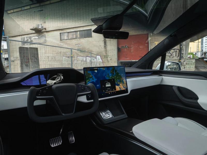 Купить Tesla Model X Plaid электро 2023 id-1006389 в Киеве, Фото №[delta]