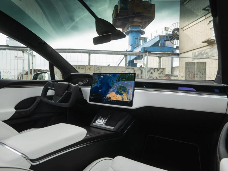 Купить Tesla Model X Plaid электро 2023 id-1006389 в Киеве, Фото №[delta]