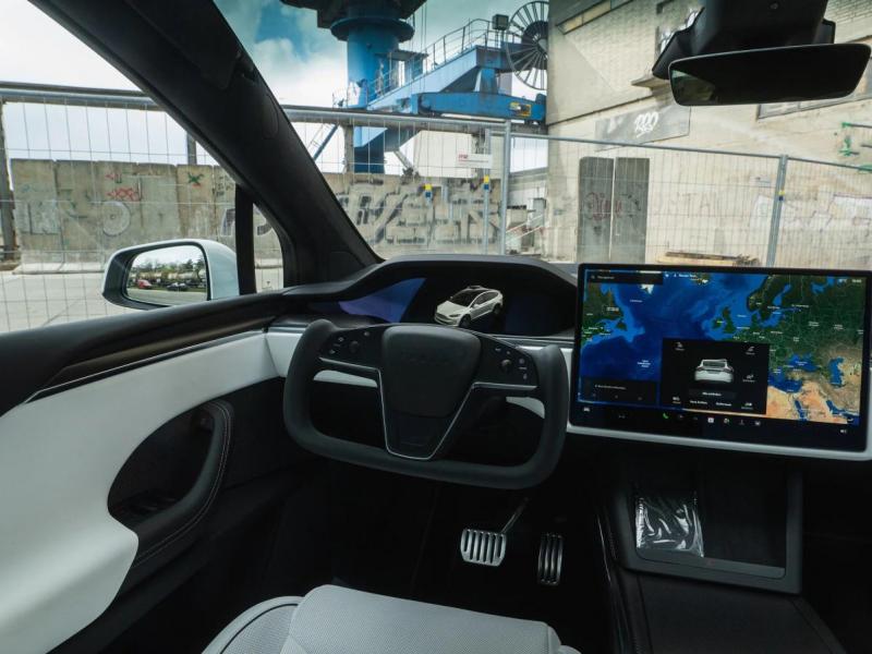 Купить Tesla Model X Plaid электро 2023 id-1006389 в Киеве, Фото №[delta]