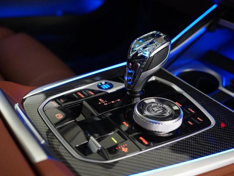 Купить BMW X7 Alpina бензин 2024 id-1006390 в Киеве, Фото №[delta]