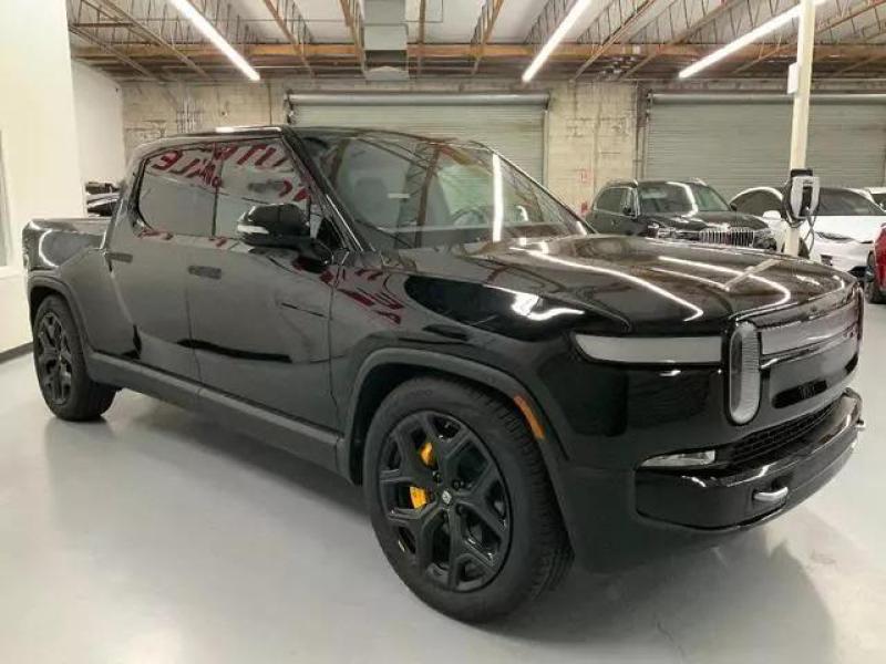 Купить Rivian R1T Launch Edition бензин 2025 id-1006397 в Киеве, Фото №[delta]