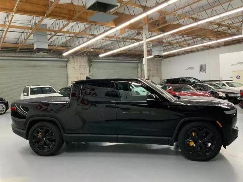Купить Rivian R1T Launch Edition бензин 2025 id-1006397 в Киеве, Фото №[delta]