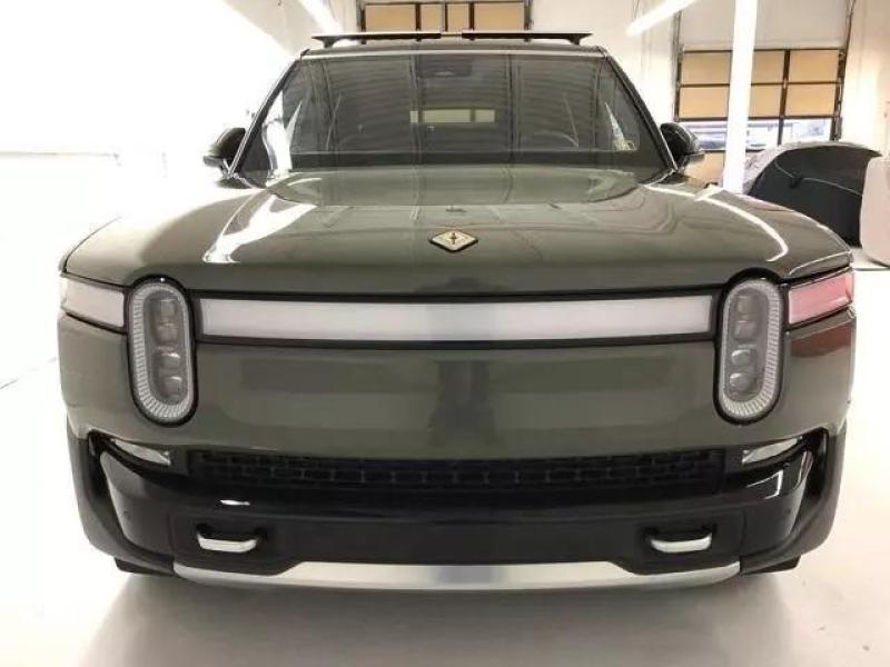Купить Rivian R1S электро 2025 id-1006398 в Киеве, Фото №[delta]