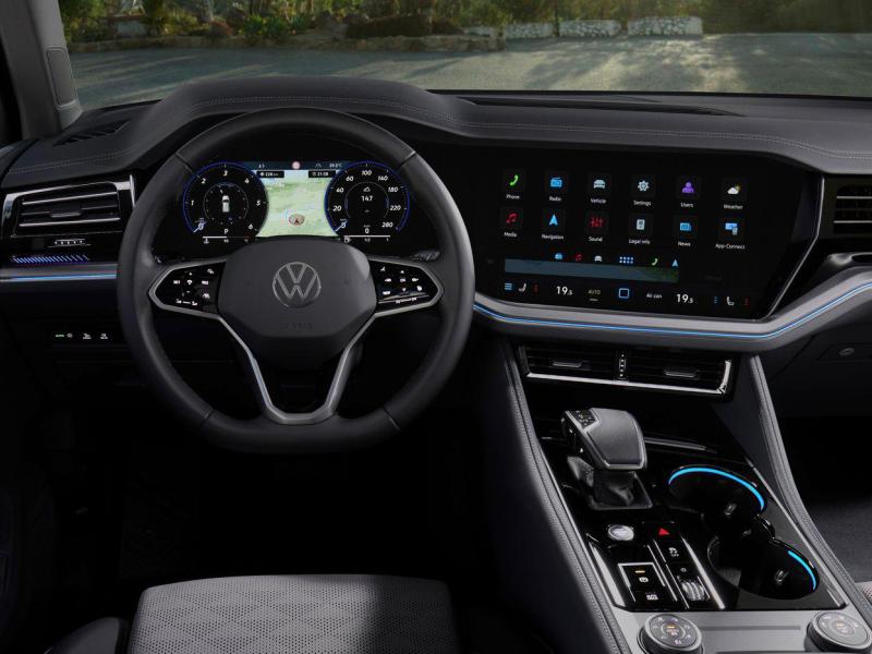 Купить Volkswagen Touareg бензин 2025 id-1006460 в Киеве, Фото №[delta]