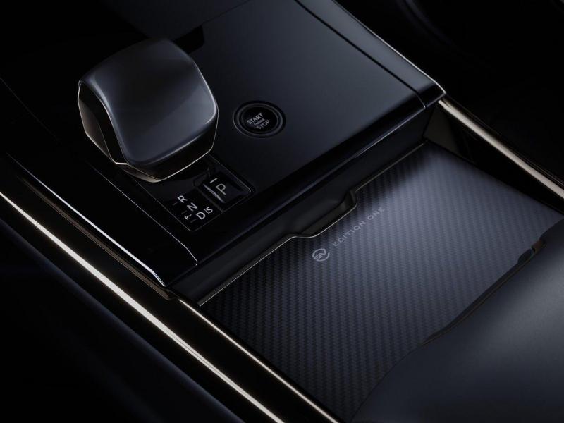 Купить Land-Rover Range-Rover Sport SV бензин 2024 id-1006473 в Киеве, Фото №[delta]