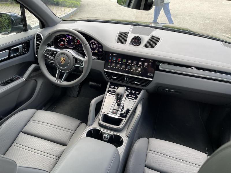 Купить Porsche Cayenne бензин 2024 id-1006480 в Киеве, Фото №[delta]