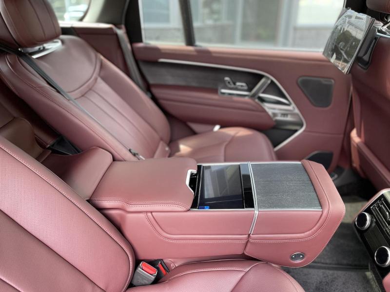 Купить Land-Rover Range-Rover L460 Autobioraphy LWB дизель 2025 id-1006481 в Киеве, Фото №[delta]