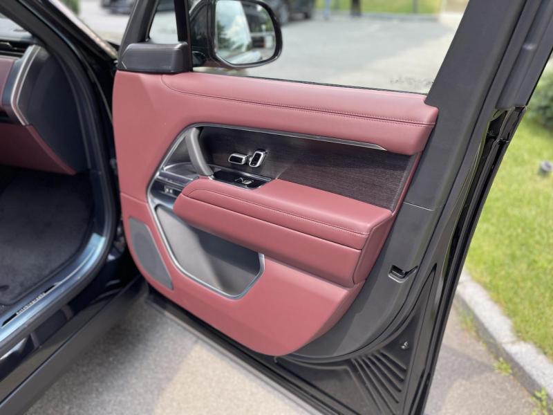 Купить Land-Rover Range-Rover L460 Autobioraphy LWB дизель 2025 id-1006481 в Киеве, Фото №[delta]
