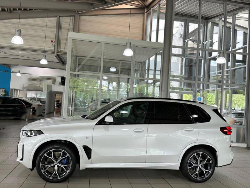 Купить BMW X5 xDrive30d дизель 2025 id-1006488 в Киеве, Фото №[delta]