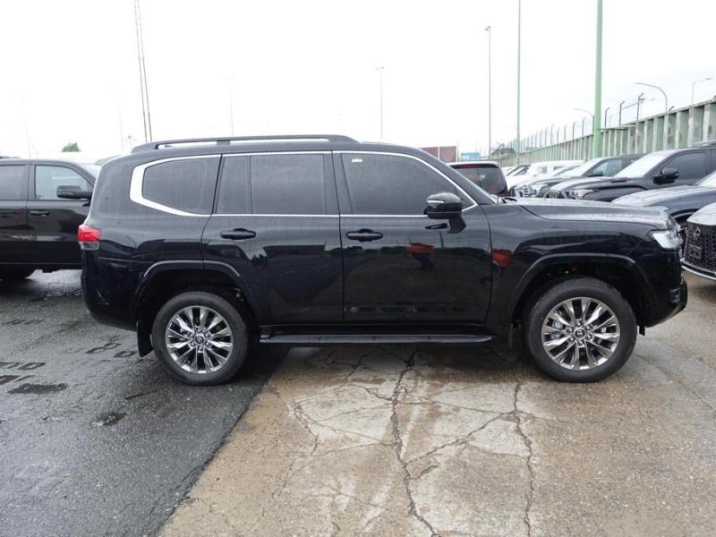 Купить Toyota Land Cruiser 300 GUARD B6+ дизель 2025 id-1006494 в Киеве, Фото №[delta]