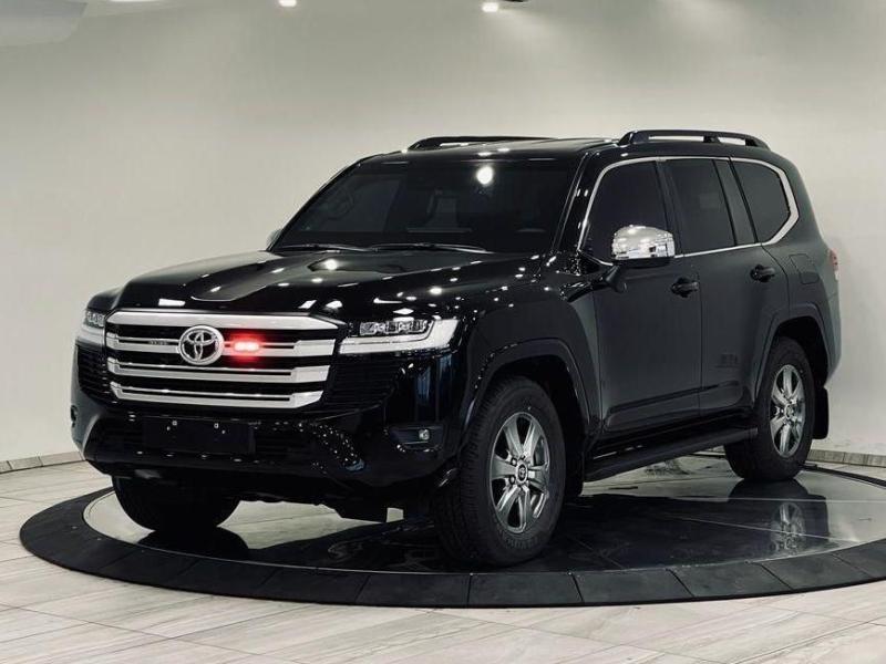 Купить Toyota Land Cruiser 300 GUARD B6+ бензин 2025 id-1006493 в Киеве, Фото №[delta]