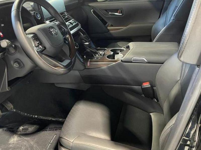 Купить Toyota Land Cruiser 300 GUARD B6+ бензин 2025 id-1006493 в Киеве, Фото №[delta]