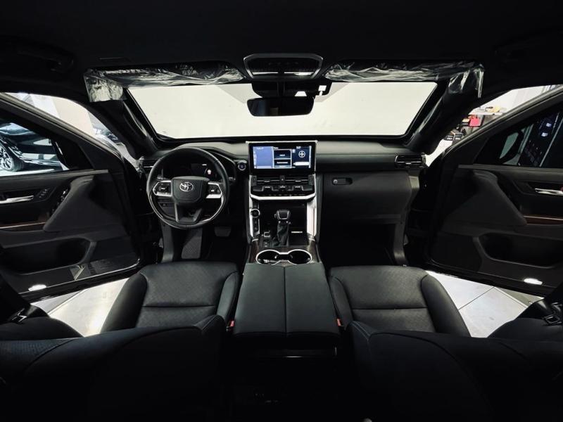 Купить Toyota Land Cruiser 300 GUARD B6+ бензин 2025 id-1006493 в Киеве, Фото №[delta]