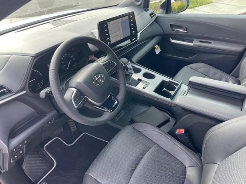 Купить Toyota Sienna AWD гибрид 2025 id-1006513 в Киеве, Фото №[delta]