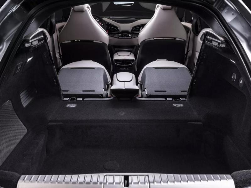 Купить Ferrari Purosangue бензин 2025 id-1006529 в Киеве, Фото №[delta]