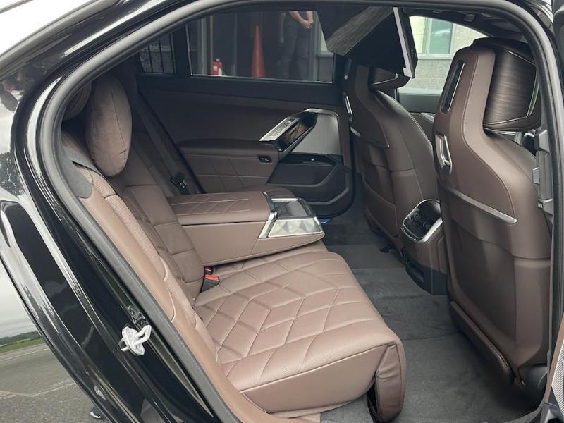 Купить BMW 7-Series 750e xDrive гибрид 2024 id-1006535 в Киеве, Фото №[delta]