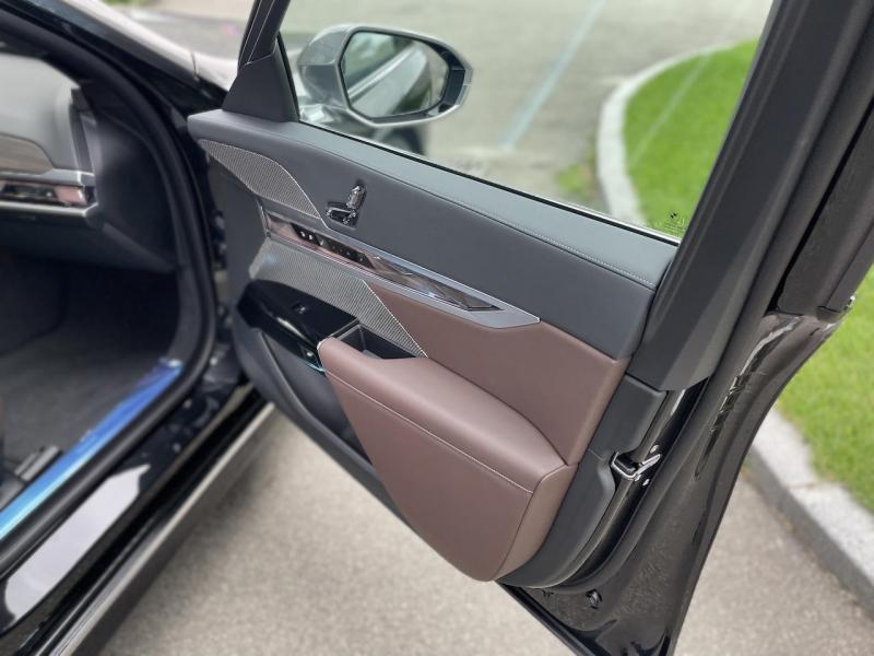 Купить BMW 7-Series 750e xDrive гибрид 2024 id-1006535 в Киеве, Фото №[delta]