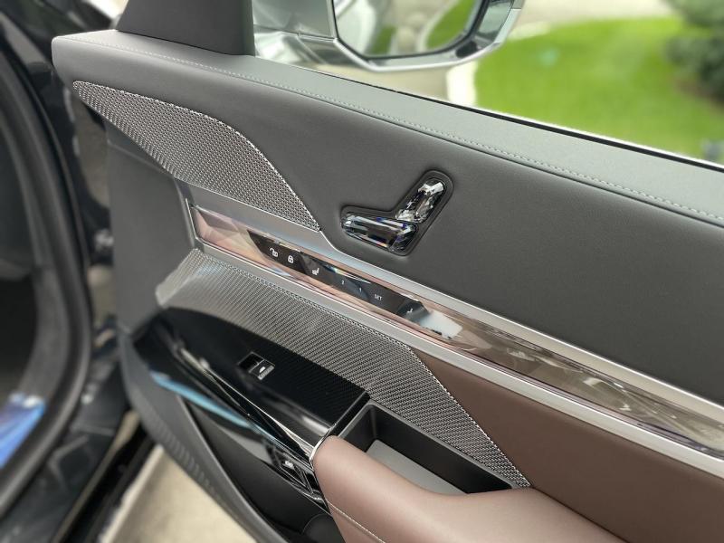 Купить BMW 7-Series 750e xDrive гибрид 2024 id-1006535 в Киеве, Фото №[delta]