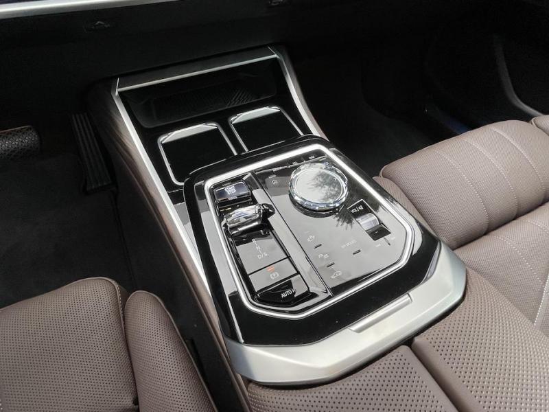 Купить BMW 7-Series 750e xDrive гибрид 2024 id-1006535 в Киеве, Фото №[delta]