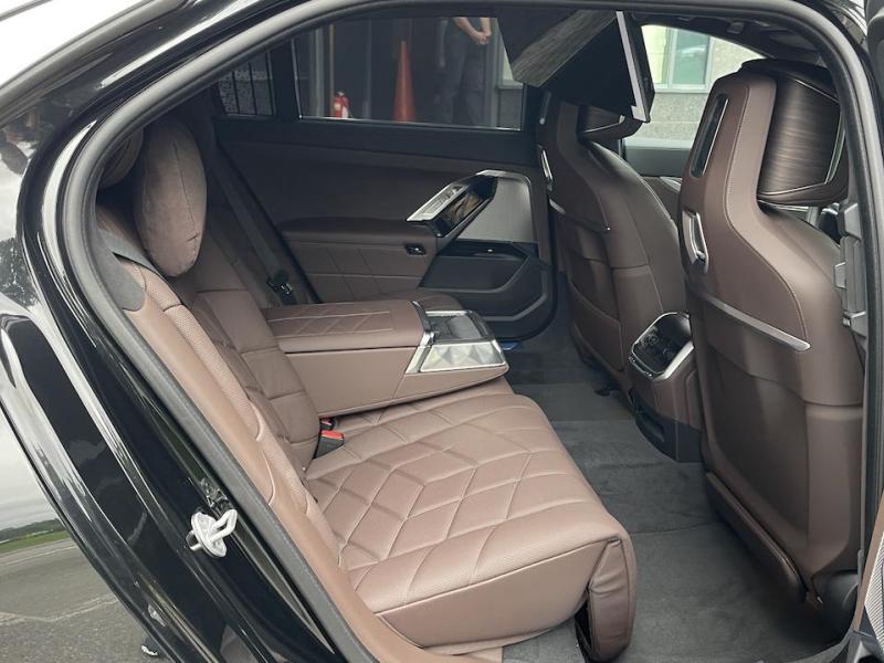 Купить BMW 7-Series 750e xDrive гибрид 2025 id-1006535 в Киеве, Фото №[delta]