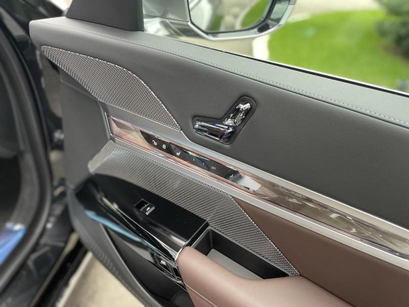 Купить BMW 7-Series 750e xDrive гибрид 2025 id-1006535 в Киеве, Фото №[delta]