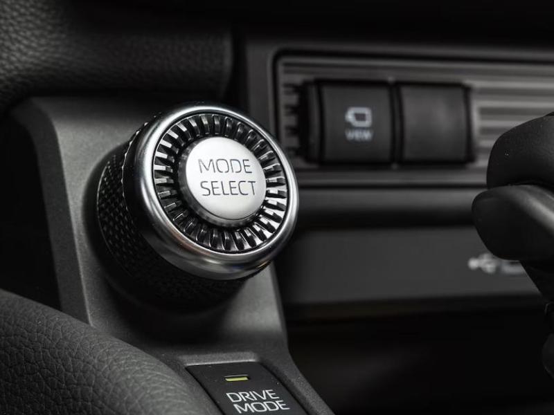 Купить Toyota Land Cruiser Prado гибрид 2025 id-1006543 в Киеве, Фото №[delta]