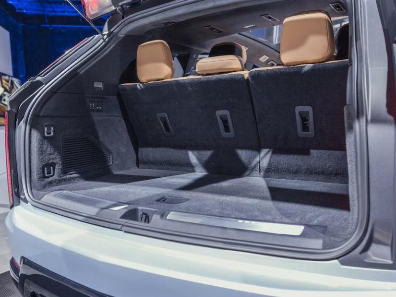 Купить Cadillac Escalade IQ электро 2025 id-1006565 в Киеве, Фото №[delta]