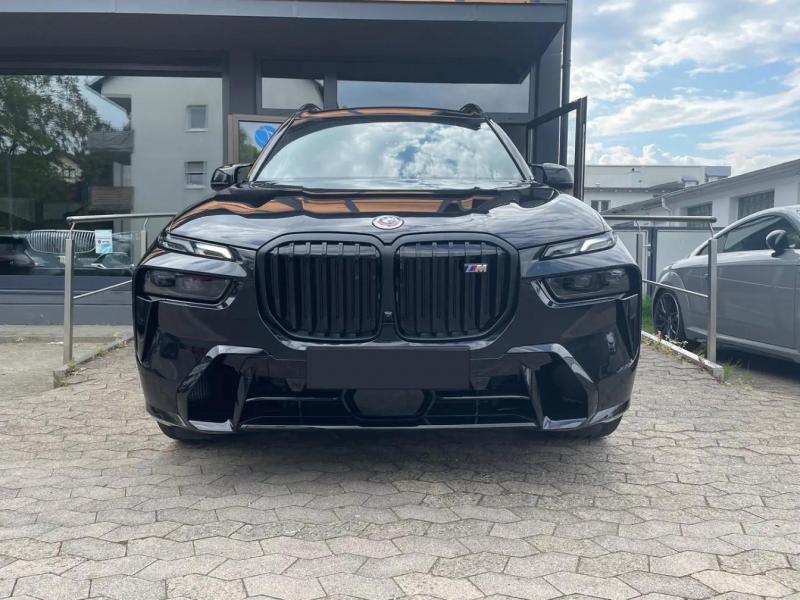Купить BMW X7 M60i гибрид 2024 id-1006570 в Киеве, Фото №[delta]