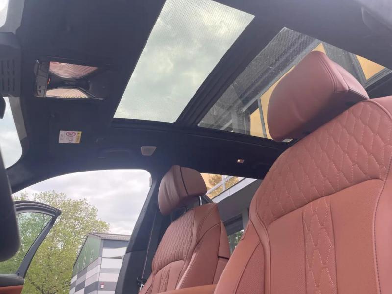 Купить BMW X7 M60i гибрид 2024 id-1006570 в Киеве, Фото №[delta]